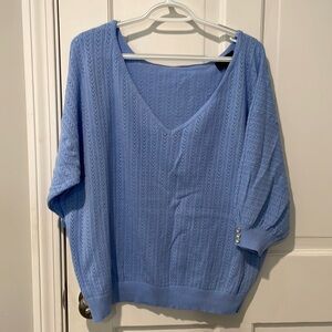 2X lightweight blue sweater